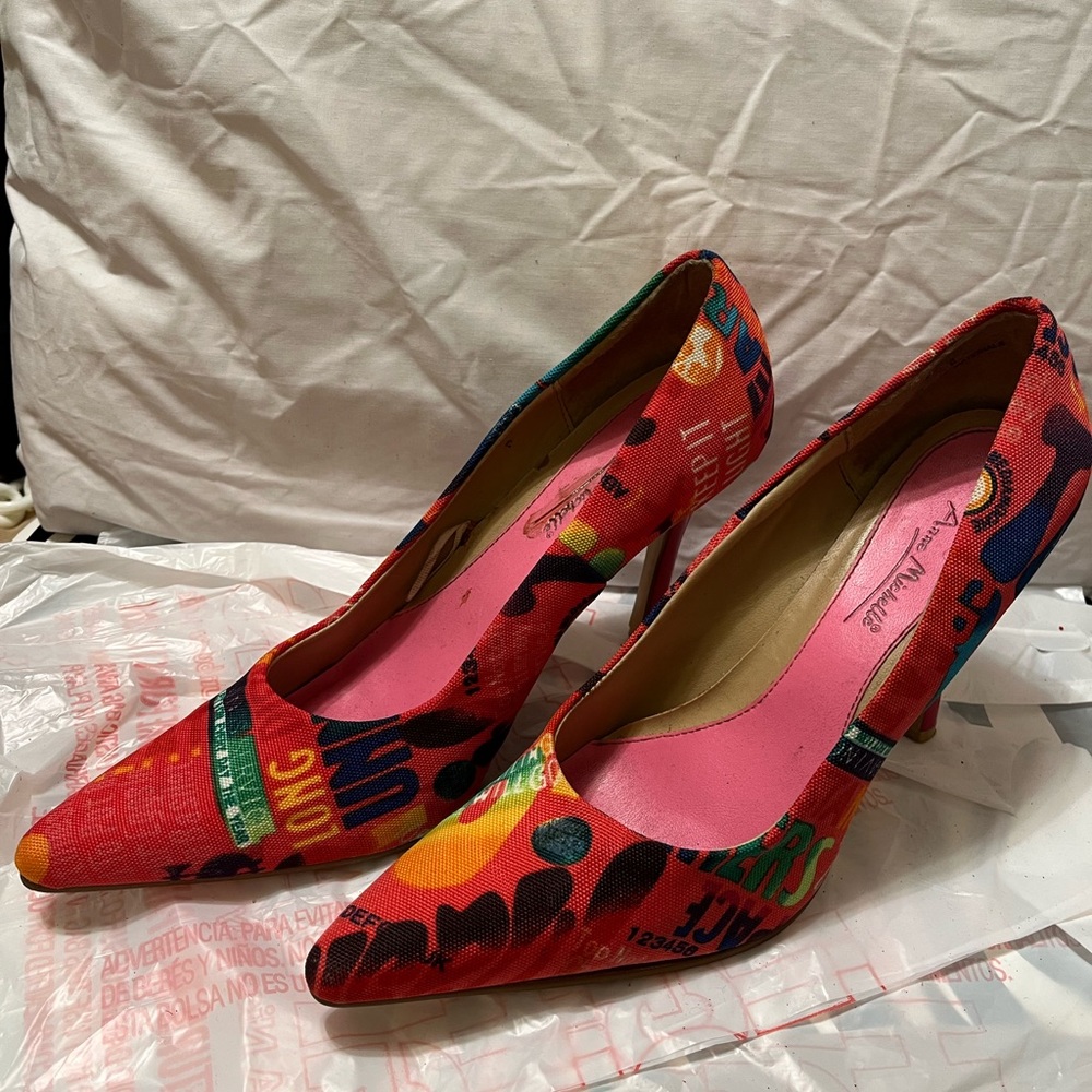 Multi- colored Pump